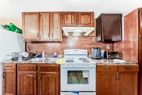 659 Maryvale Way Ne, Calgary, AB - Indoor Photo Showing Kitchen