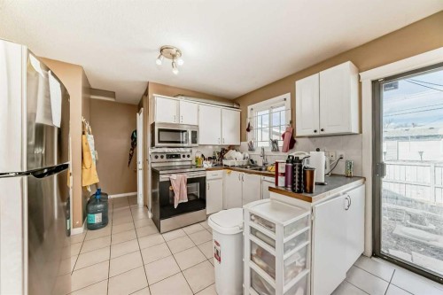 659 Maryvale Way Ne, Calgary, AB - Indoor Photo Showing Kitchen