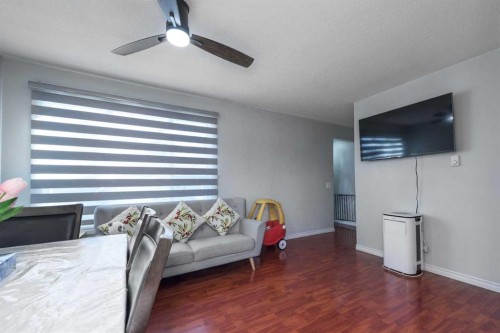 1209 52A Street Se, Calgary, AB - Indoor