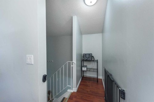 1209 52A Street Se, Calgary, AB - Indoor Photo Showing Other Room
