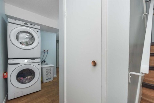 1209 52A Street Se, Calgary, AB - Indoor Photo Showing Laundry Room