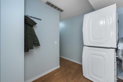 1209 52A Street Se, Calgary, AB - Indoor Photo Showing Laundry Room