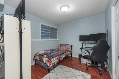 1209 52A Street Se, Calgary, AB - Indoor