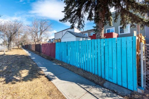 1209 52A Street Se, Calgary, AB - Outdoor