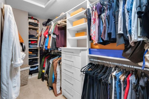 68 Westland Crescent Sw, Calgary, AB - Indoor With Storage