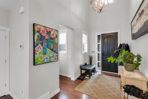 68 Westland Crescent Sw, Calgary, AB - Indoor Photo Showing Other Room