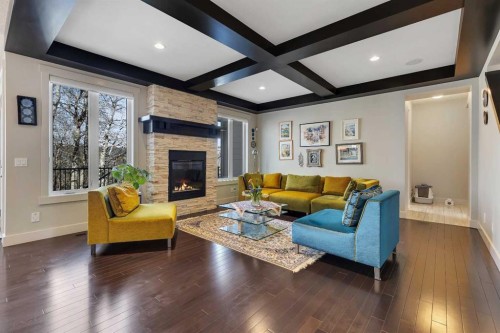 9318 14 Avenue Sw, Calgary, AB - Indoor Photo Showing Living Room With Fireplace