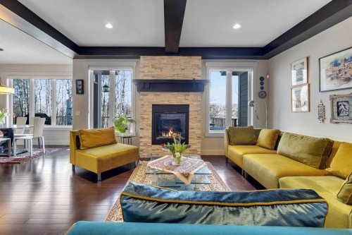 9318 14 Avenue Sw, Calgary, AB - Indoor Photo Showing Living Room With Fireplace