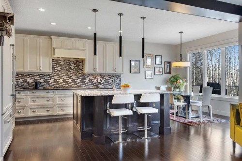 9318 14 Avenue Sw, Calgary, AB - Indoor