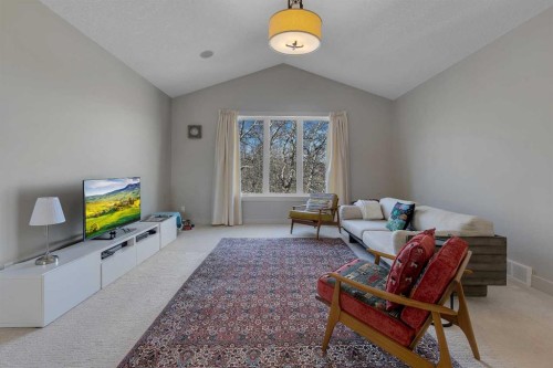 9318 14 Avenue Sw, Calgary, AB - Indoor