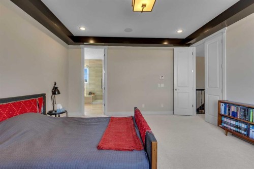 9318 14 Avenue Sw, Calgary, AB - Indoor Photo Showing Bedroom