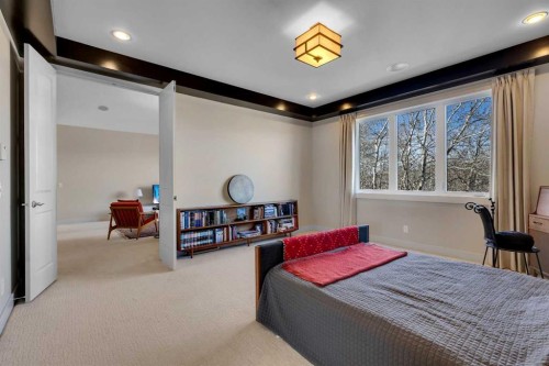 9318 14 Avenue Sw, Calgary, AB - Indoor Photo Showing Other Room