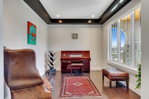 9318 14 Avenue Sw, Calgary, AB - Indoor