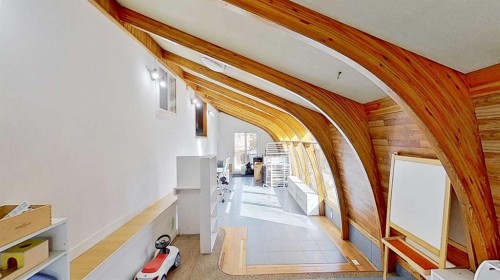 315 Pinecrest Crescent Ne, Calgary, AB - Indoor Photo Showing Other Room