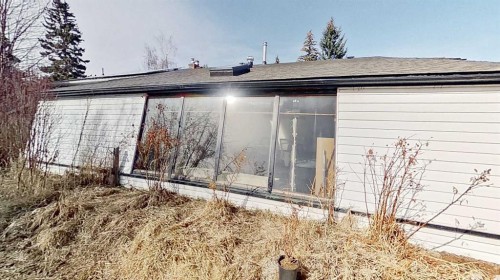 315 Pinecrest Crescent Ne, Calgary, AB - Outdoor