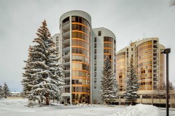 121-10 Coachway Road SWCalgary, AB T3H 1E5