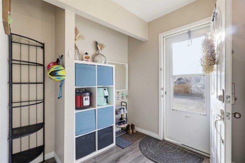 37-6020 Temple Drive Ne, Calgary, AB - Indoor Photo Showing Other Room