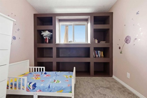 37-6020 Temple Drive Ne, Calgary, AB - Indoor Photo Showing Bedroom
