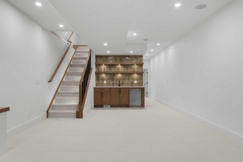 4009 15A Street Sw, Calgary, AB - Indoor Photo Showing Other Room