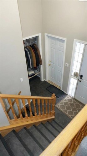 189 Sitar Crescent, Hinton, AB - Indoor Photo Showing Other Room