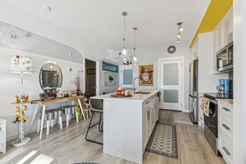 4404-200 Seton Circle Se, Calgary, AB - Indoor Photo Showing Kitchen With Upgraded Kitchen