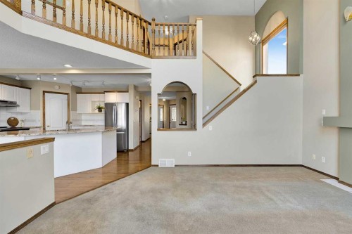 271 Edgebrook Park Nw, Calgary, AB - Indoor Photo Showing Kitchen