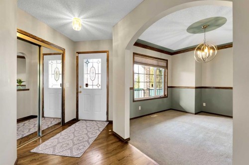 271 Edgebrook Park Nw, Calgary, AB - Indoor Photo Showing Other Room