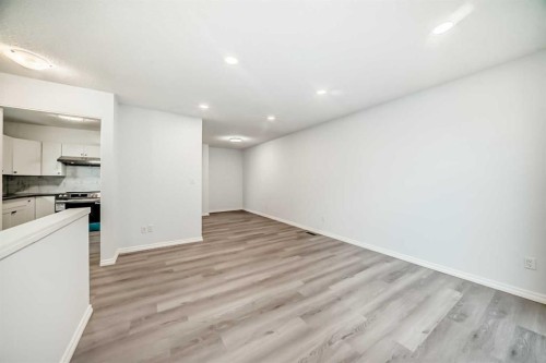 81 Bearberry Close Nw, Calgary, AB - Indoor
