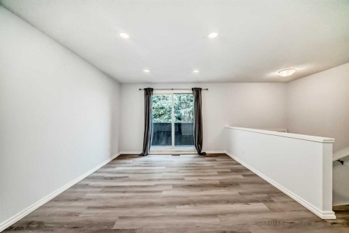 81 Bearberry Close Nw, Calgary, AB - Indoor Photo Showing Other Room