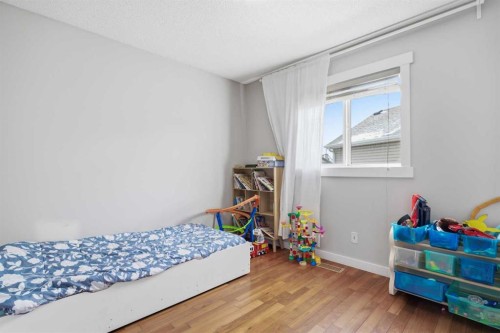223 Copperfield Green, Calgary, AB - Indoor Photo Showing Bedroom