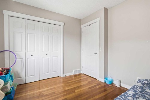 223 Copperfield Green, Calgary, AB - Indoor Photo Showing Bedroom