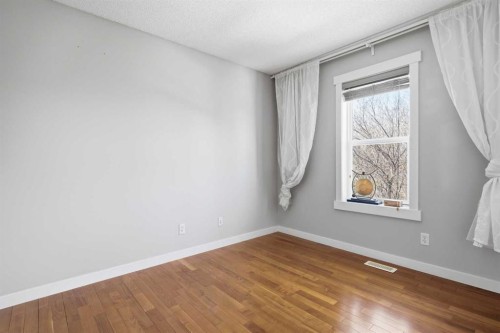 223 Copperfield Green, Calgary, AB - Indoor Photo Showing Other Room