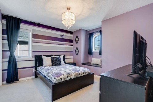 117 Mahogany Place Se, Calgary, AB - Indoor Photo Showing Bedroom