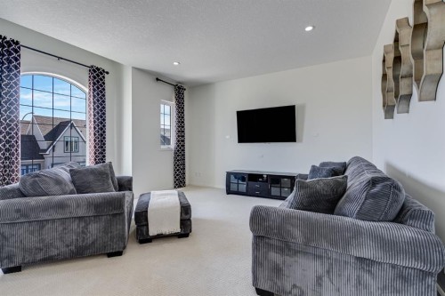 117 Mahogany Place Se, Calgary, AB - Indoor Photo Showing Living Room