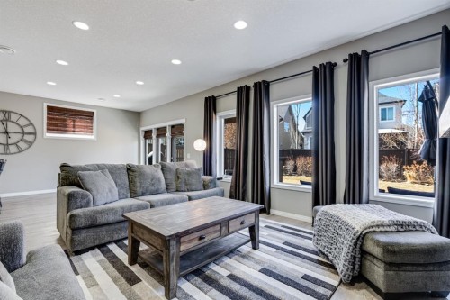 117 Mahogany Place Se, Calgary, AB - Indoor Photo Showing Living Room