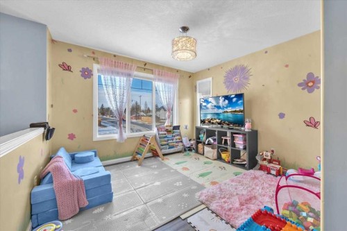 301 Mcleod Crescent, Diamond Valley, AB - Indoor