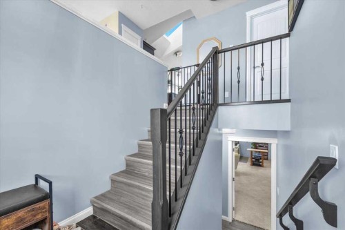 301 Mcleod Crescent, Diamond Valley, AB - Indoor Photo Showing Other Room