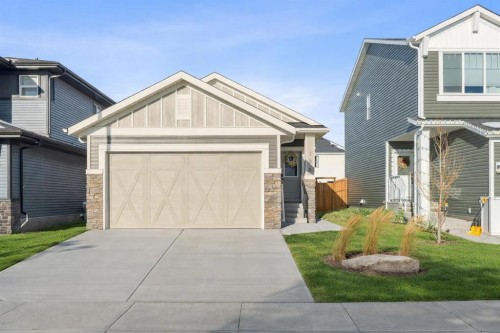 196 Emberside Hollow  Cochrane, AB T4C 2A3