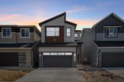 55 Amblehurst Link NW Calgary, AB T4B 3P5