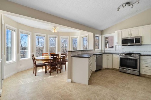 103 Riverside Way Se, Calgary, AB - Indoor