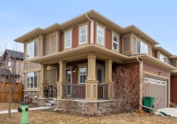 242 Hillcrest Square SWAirdrie, AB T4B 4J2