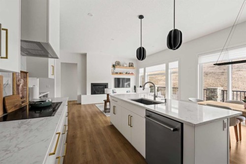 68 Cranbrook Cape Se, Calgary, AB 