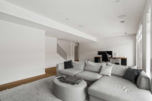 68 Cranbrook Cape Se, Calgary, AB 