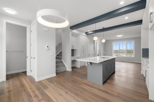 37 Sora Gate Se, Calgary, AB - Indoor Photo Showing Kitchen