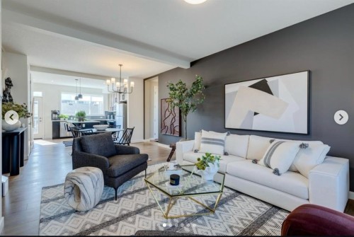 81 Sora Gate Se, Calgary, AB - Indoor Photo Showing Living Room