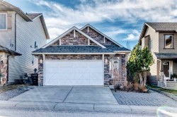160 Cougartown Close SW Calgary, AB T3H 0B1
