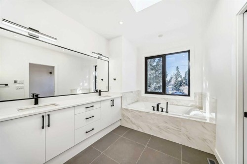 2107 Victoria Crescent Nw, Calgary, AB - Indoor Photo Showing Bathroom