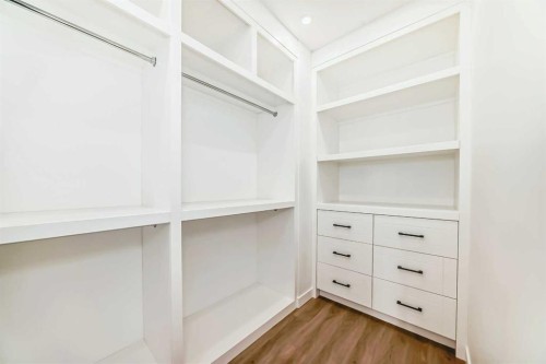 2107 Victoria Crescent Nw, Calgary, AB - Indoor