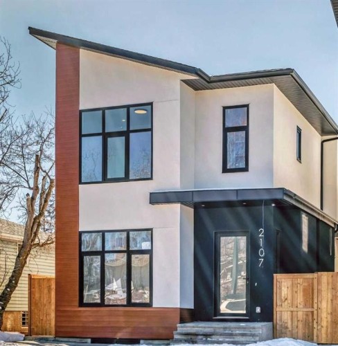 2107 Victoria Crescent Nw, Calgary, AB - Outdoor With Exterior