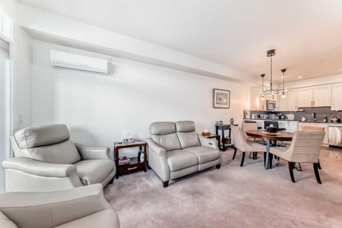 211-1005A Westmount Drive, Strathmore, AB - Indoor Photo Showing Living Room